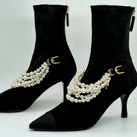 CHANEL 21A Suede Pearl String CC Charm Logo Ankle Bootie Boots Kitten Heel - Picture 9 of 16